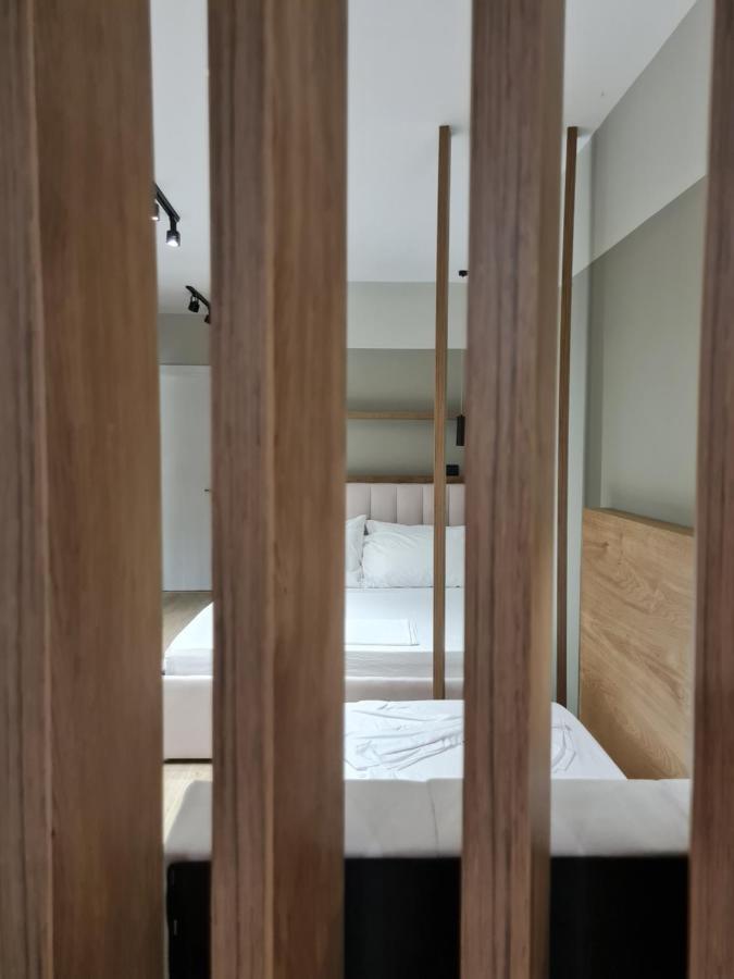 Tam Serviced Studio Apartment Myslym Shyri No1 Tirana Exterior foto