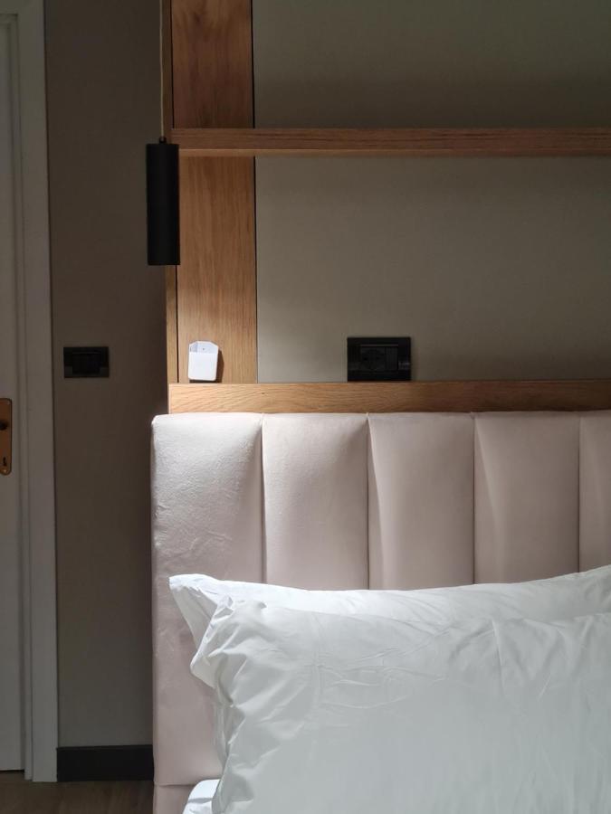Tam Serviced Studio Apartment Myslym Shyri No1 Tirana Exterior foto