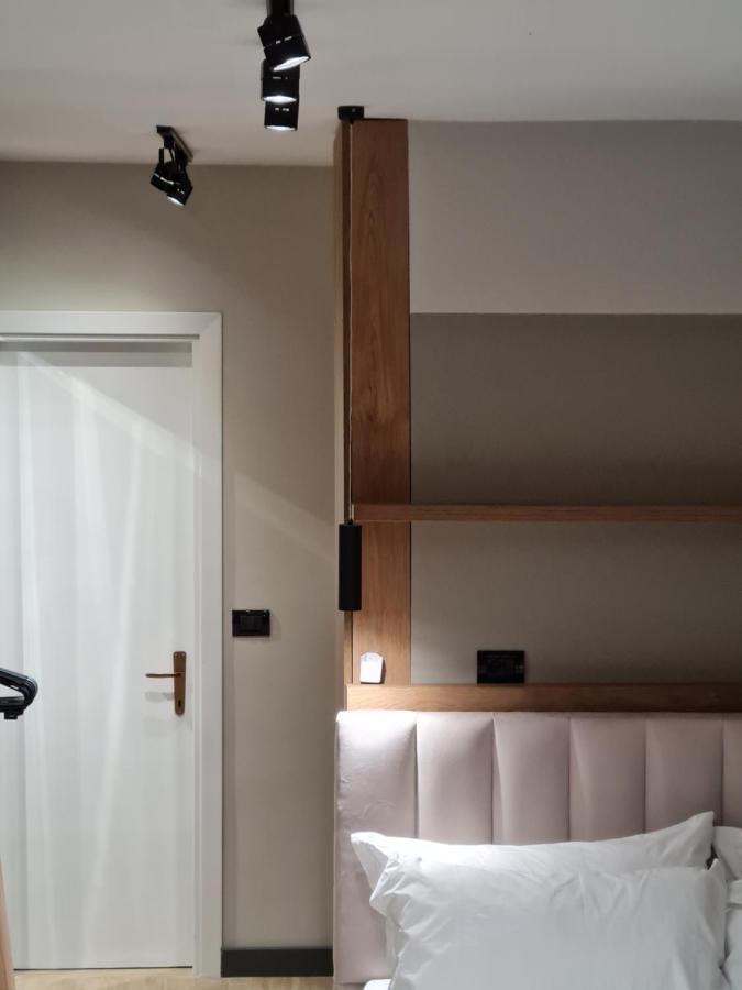 Tam Serviced Studio Apartment Myslym Shyri No1 Tirana Exterior foto